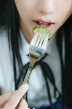 小13箩利洗澡无码自慰伊人_BD英语免费观看电视剧