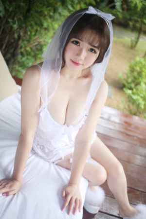 办公室玩弄爆乳艳妇情趣内衣_高清超清免费观看