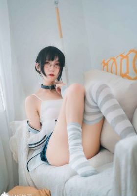亚洲欧美校园丝袜_HD动漫免费观看