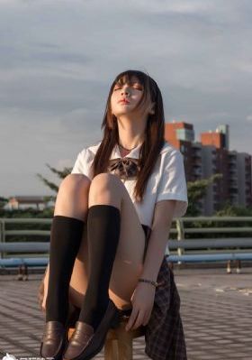 黄漫在线乱巨乳_手机在线免费观看