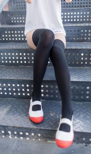 欧美婬妇乱伦_HD在线播放观看