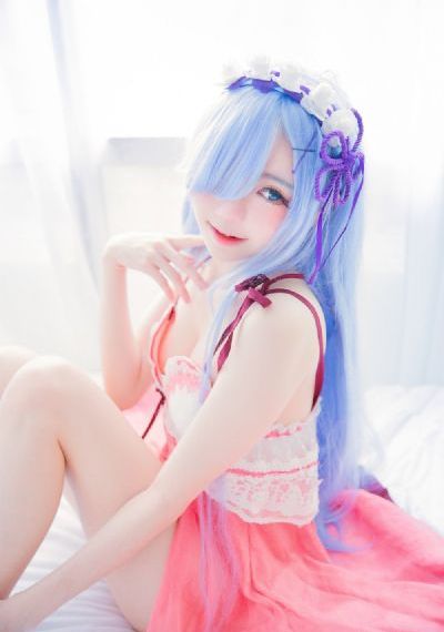 三人荫蒂添的好舒服_4K在线观看完整版