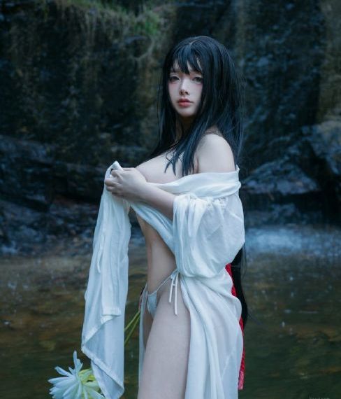 美女在电梯拉屎的图片_BD韩语神马在线观看